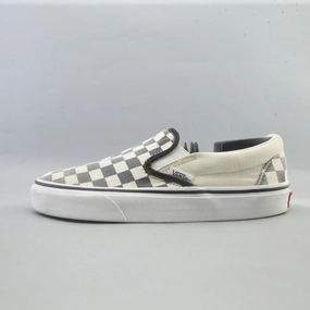 VANS CLASSIC CHECKERBOARD Vans retro-inspired footwear styles