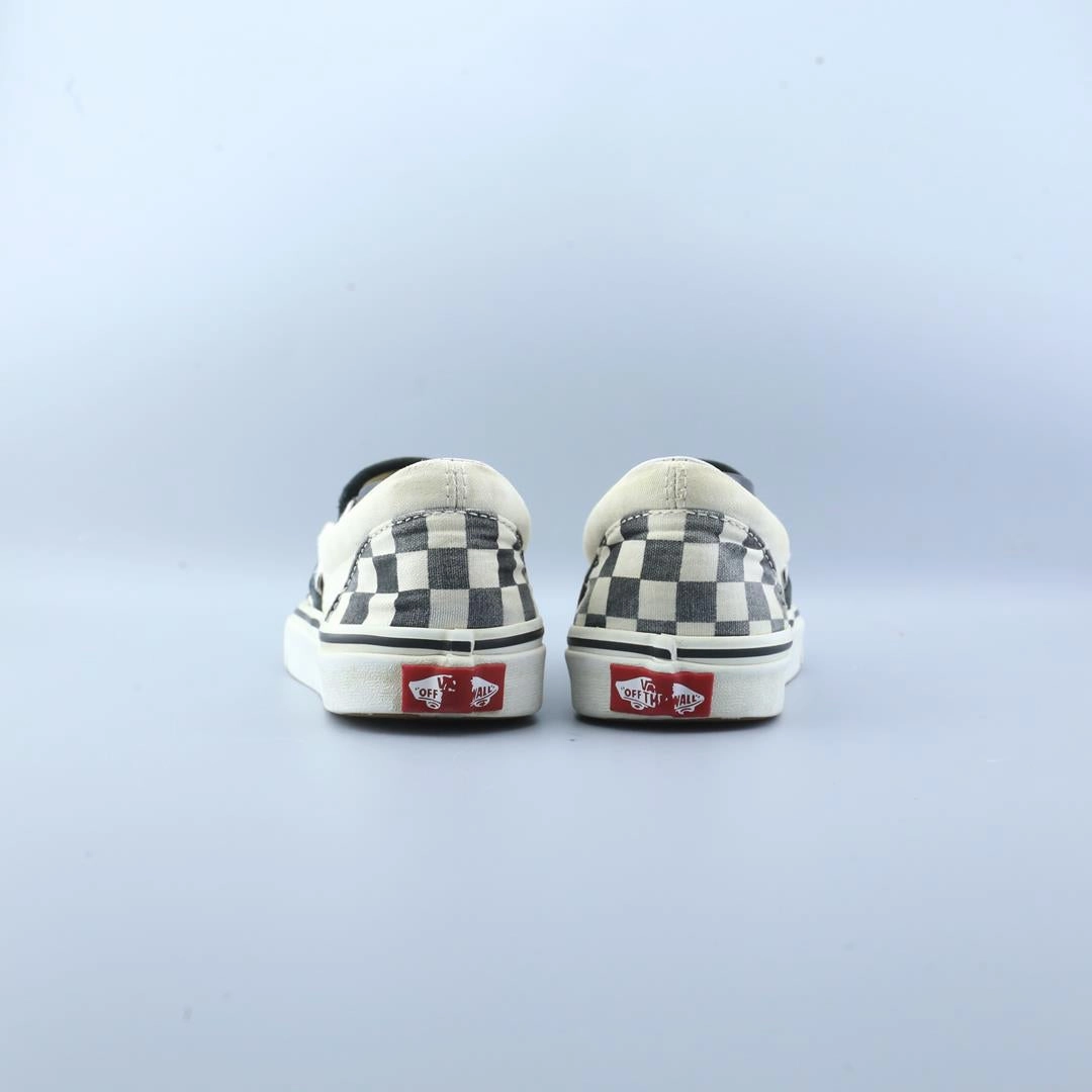 VANS CLASSIC CHECKERBOARD Vans skate shoe imagery