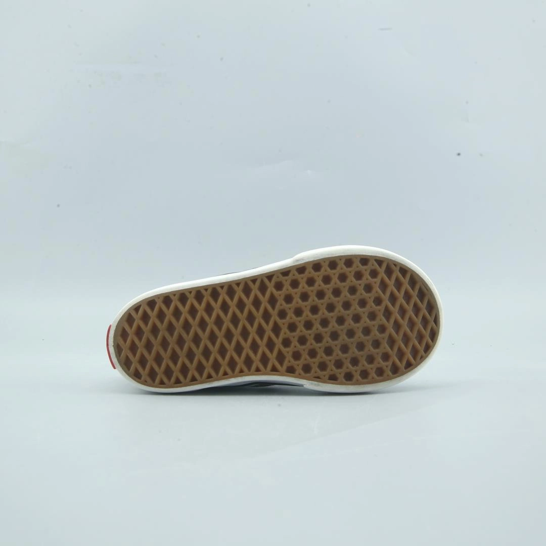 VANS CLASSIC CHECKERBOARD Vans skate shoe imagery