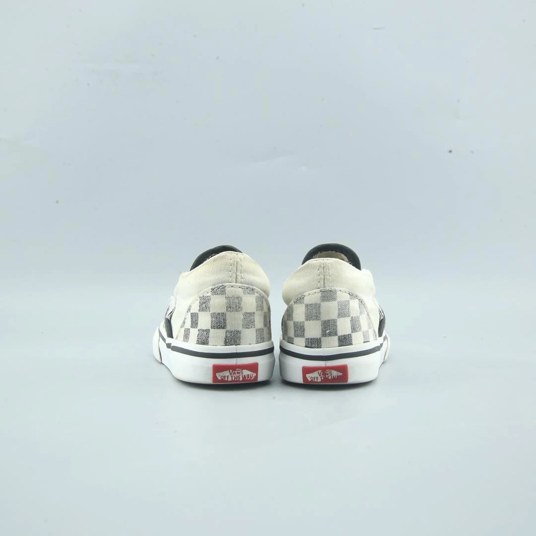 VANS CLASSIC CHECKERBOARD Vans skate shoe imagery