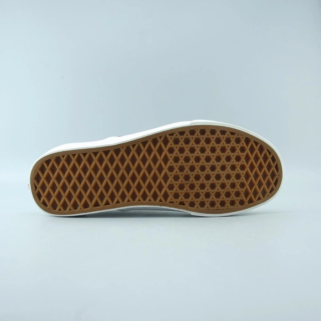 VANS CLASSIC  CHECKERBOARD Vans skate shoe imagery
