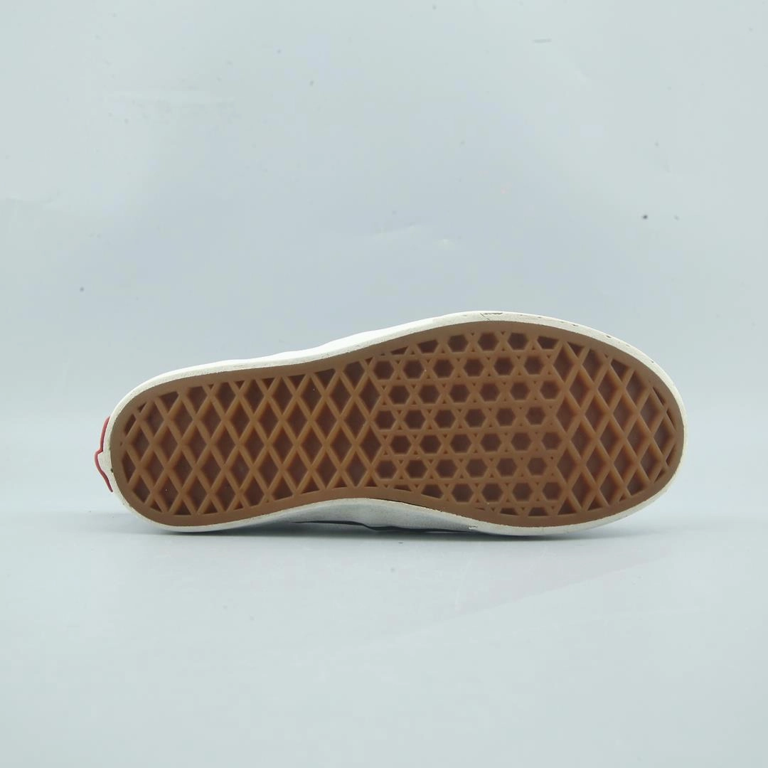 VANS CLASSIC  CHECKERBOARD Vans skate shoe imagery