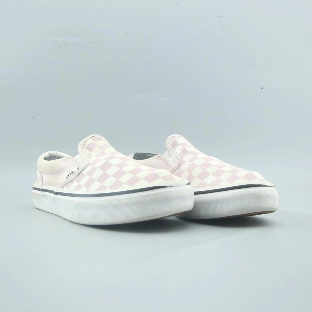 VANS CLASSIC CHECKERBOARD Vans skate shoe imagery