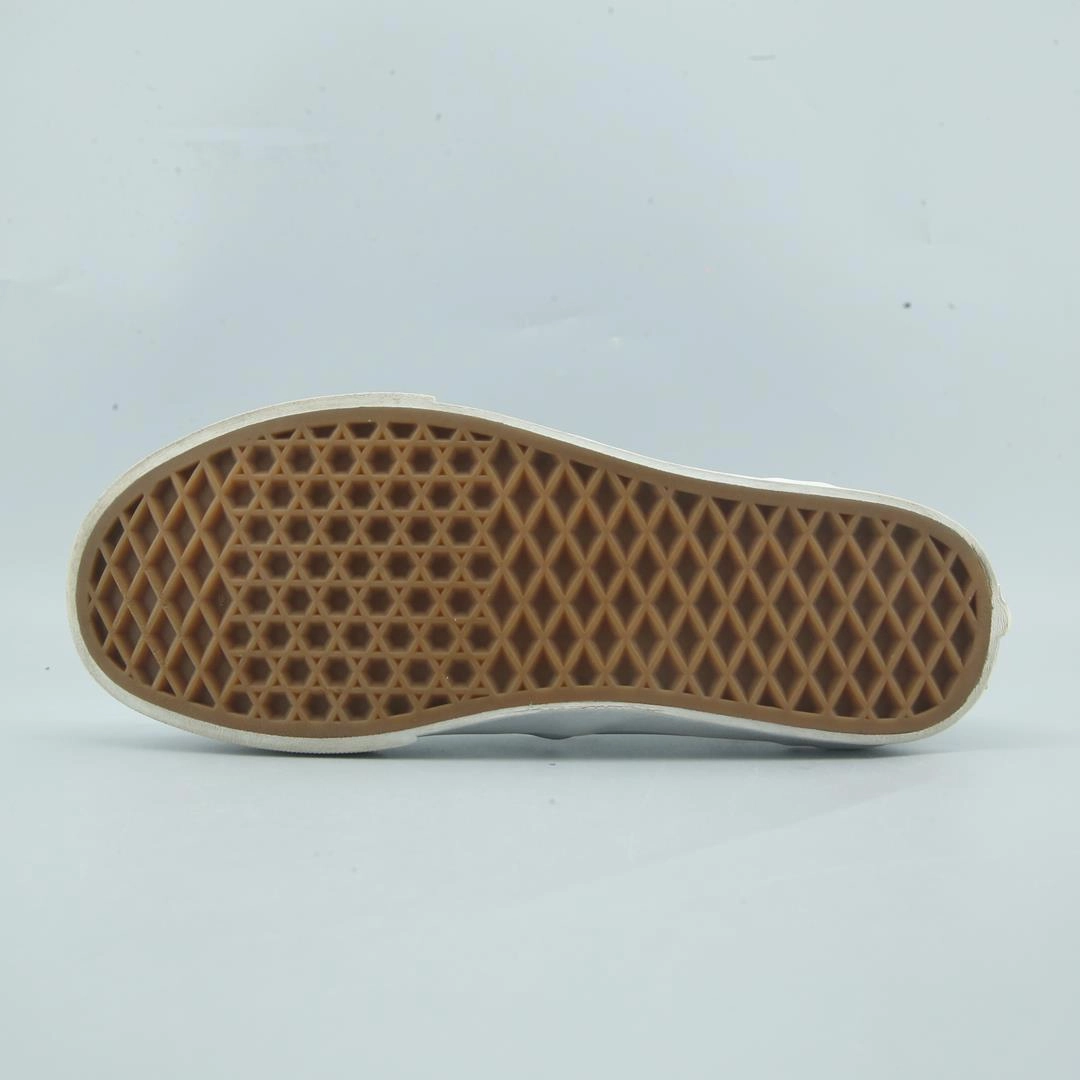 VANS CLASSIC CHECKERBOARD Vans skate shoe imagery