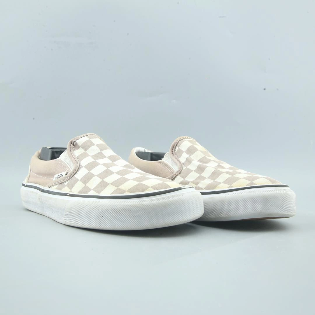 VANS CLASSIC CHECKERBOARD Vans skate shoe imagery