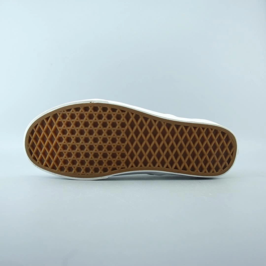 VANS CLASSIC  CHECKERBOARD Vans skate shoe imagery