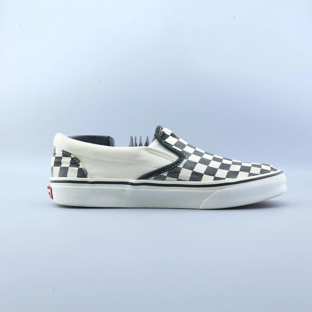 VANS CLASSIC CHECKERBOARD Vans skate shoe imagery