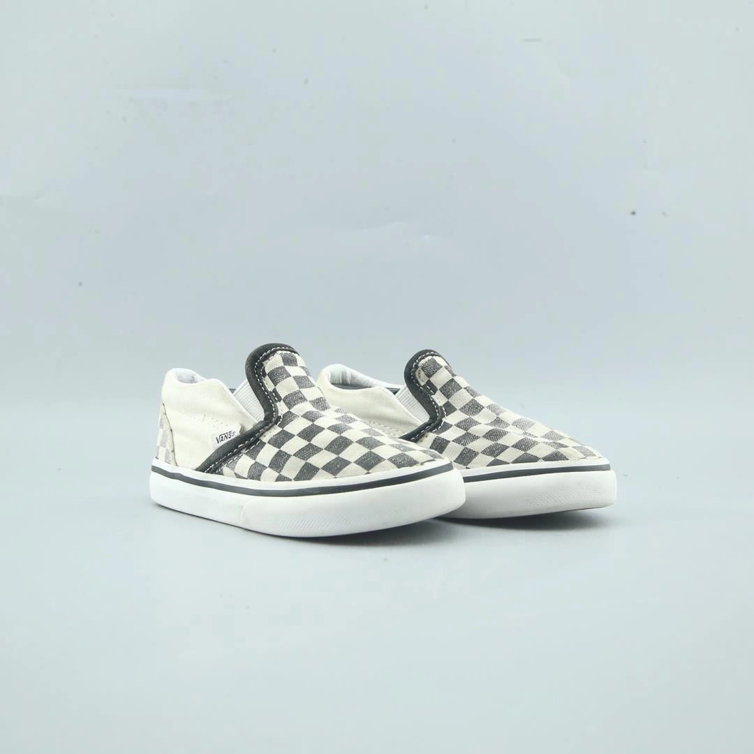 VANS CLASSIC CHECKERBOARD Vans skate shoe imagery