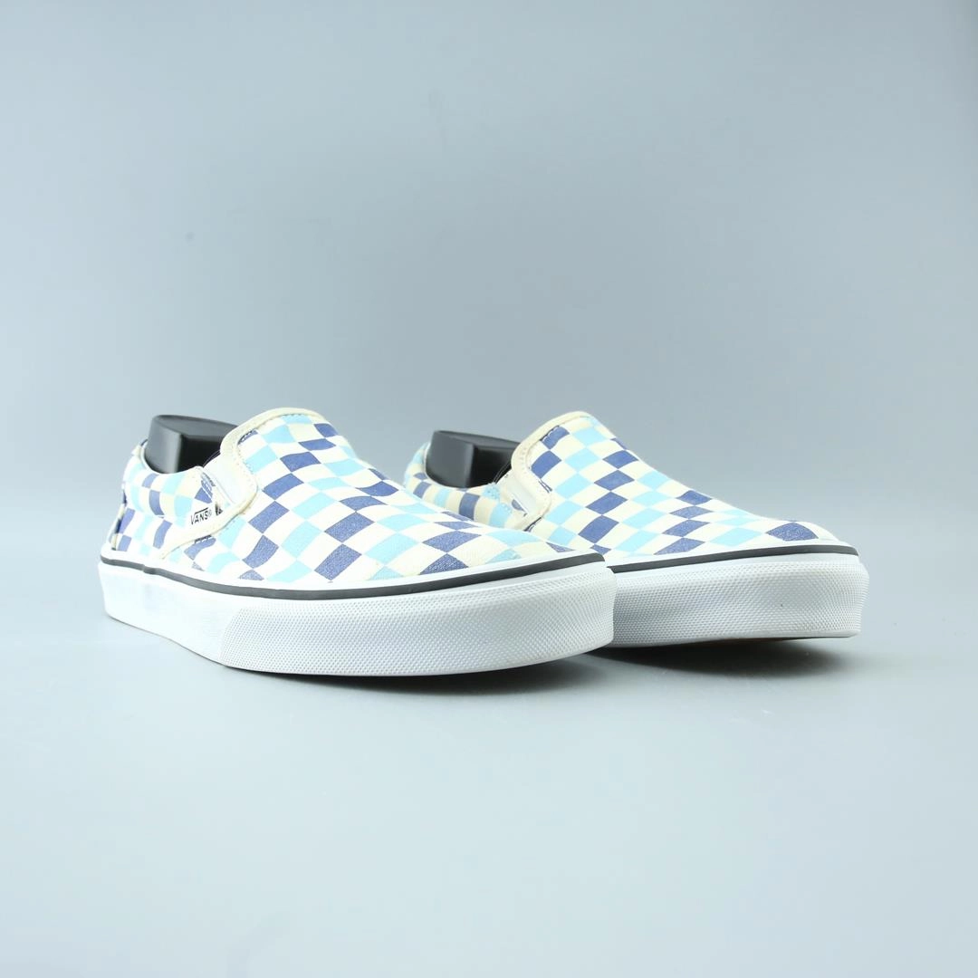 VANS CLASSIC  CHECKERBOARD Vans skate shoe imagery