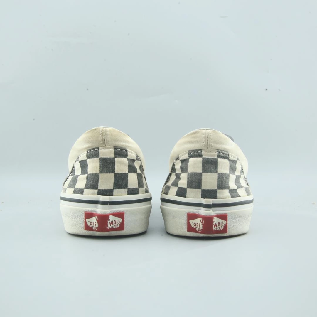 VANS CLASSIC  CHECKERBOARD Vans skate shoe imagery