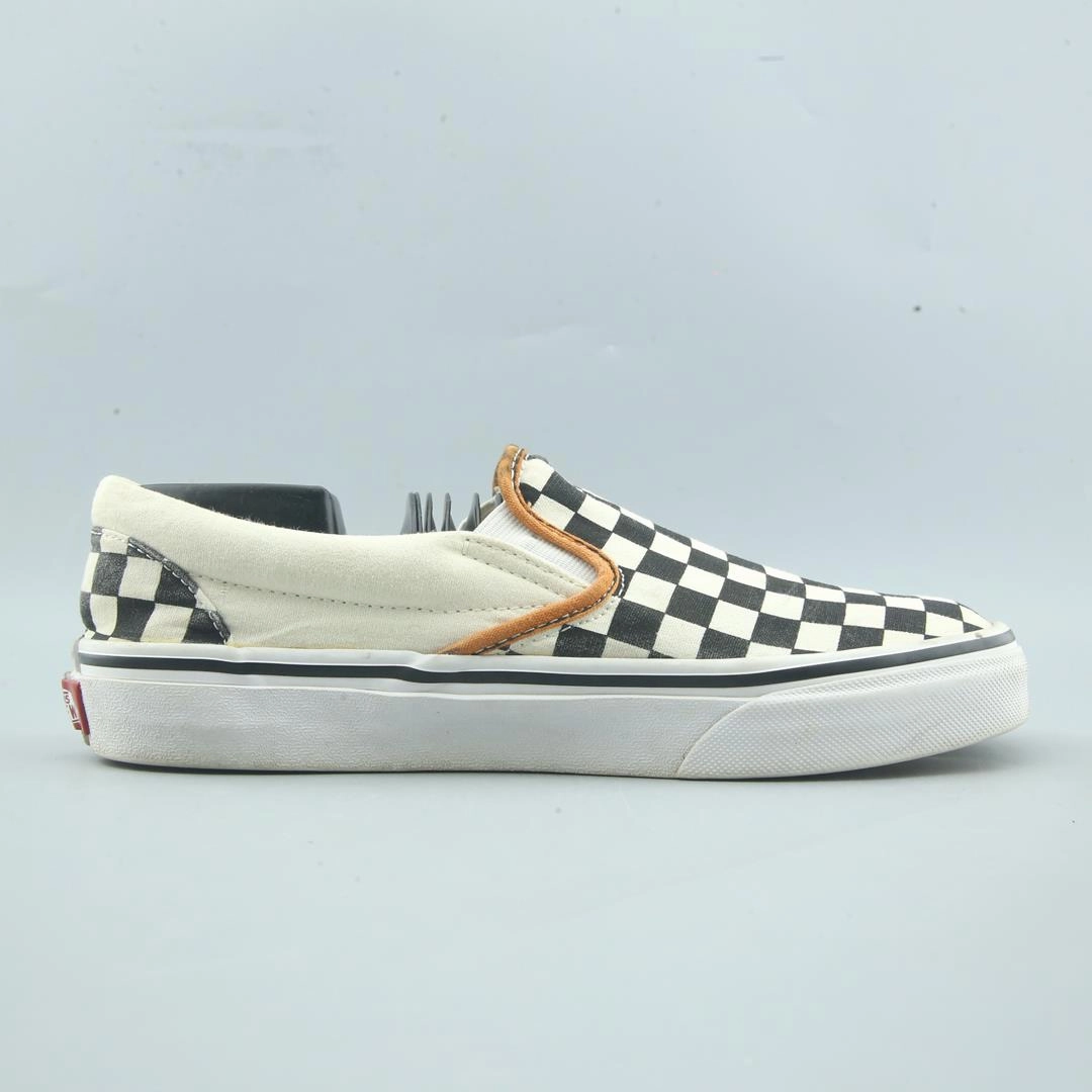 VANS CLASSIC CHECKERBOARD Vans skate shoe imagery