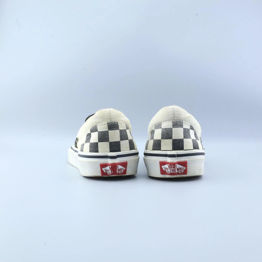 VANS CLASSIC CHECKERBOARD Vans skate shoe imagery