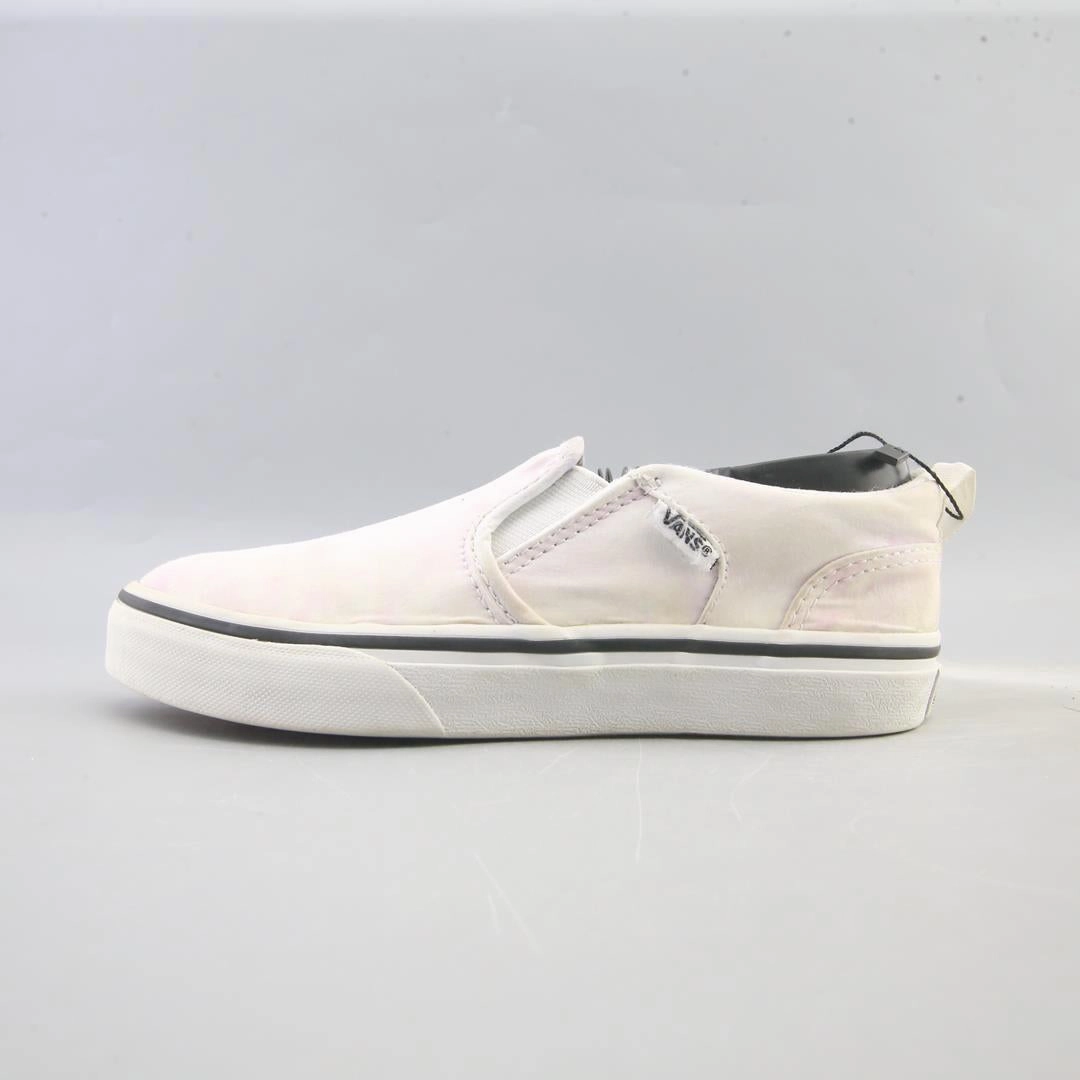 VANS CLASSIC Vans retro-inspired footwear styles