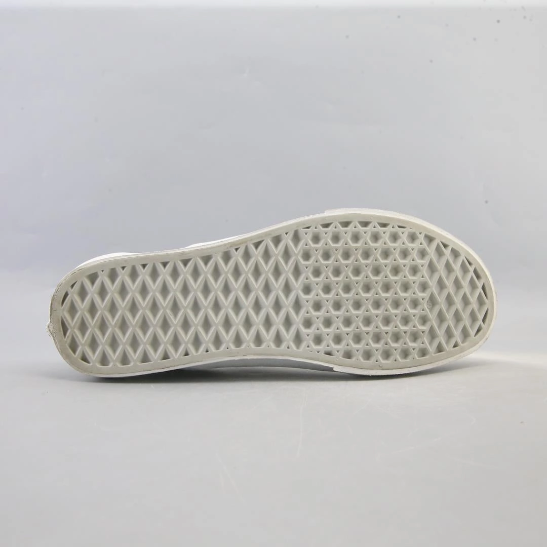 VANS CLASSIC Vans casual shoe snapshots