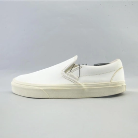 VANS CLASSIC Vans retro-inspired footwear styles