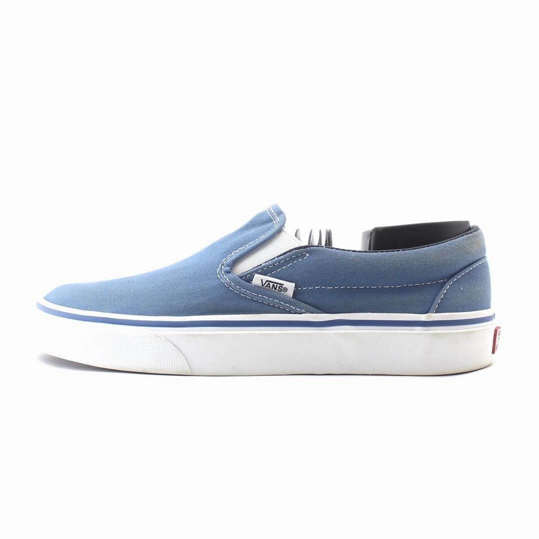 VANS CLASSIC Vans retro-inspired footwear styles