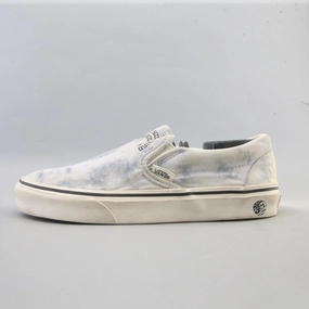 VANS CLASSIC Vans retro-inspired footwear styles
