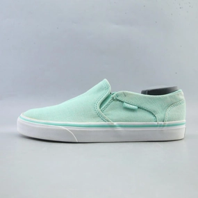 VANS CLASSIC Vans iconic skate shoe designs