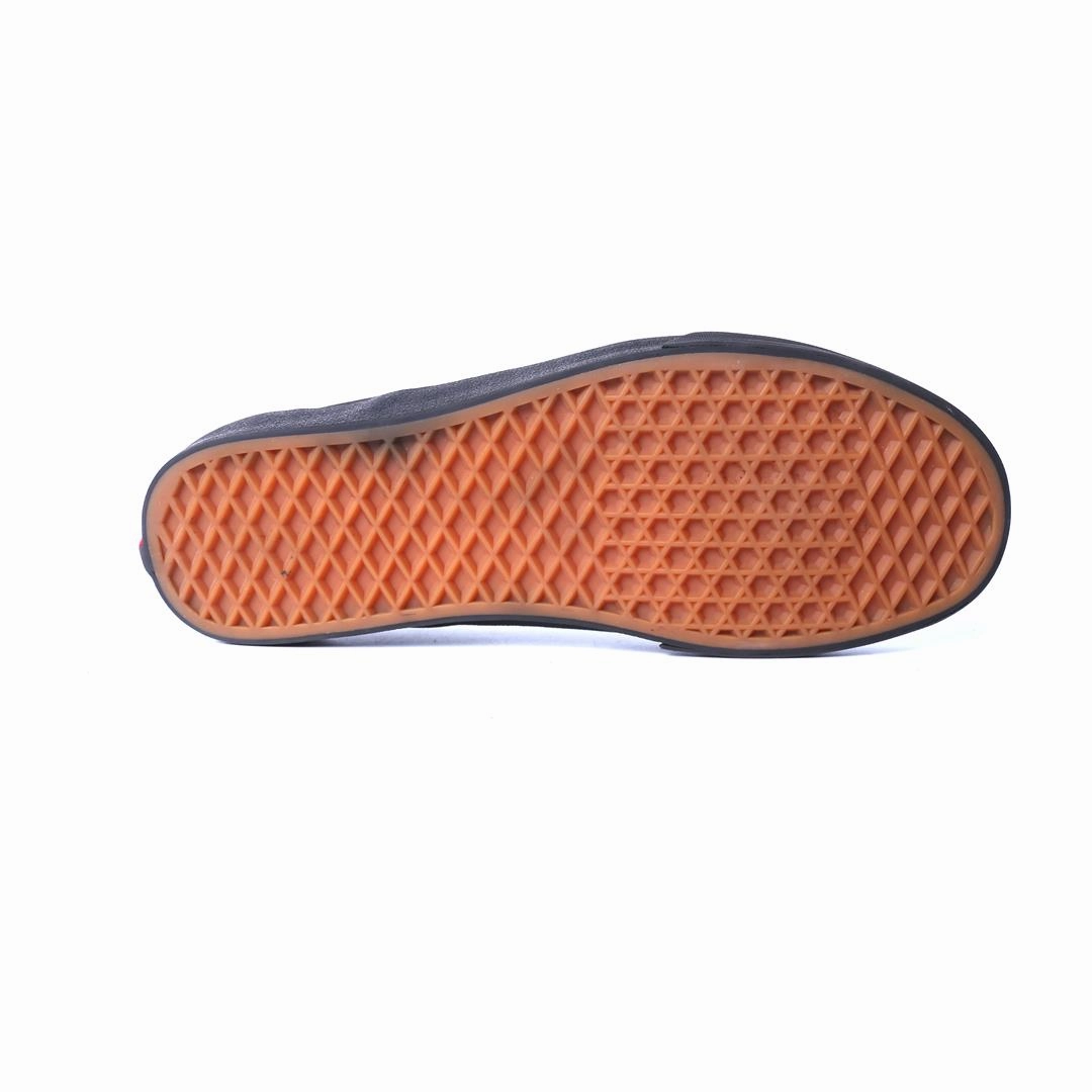 VANS CLASSIC Vans skate shoe imagery