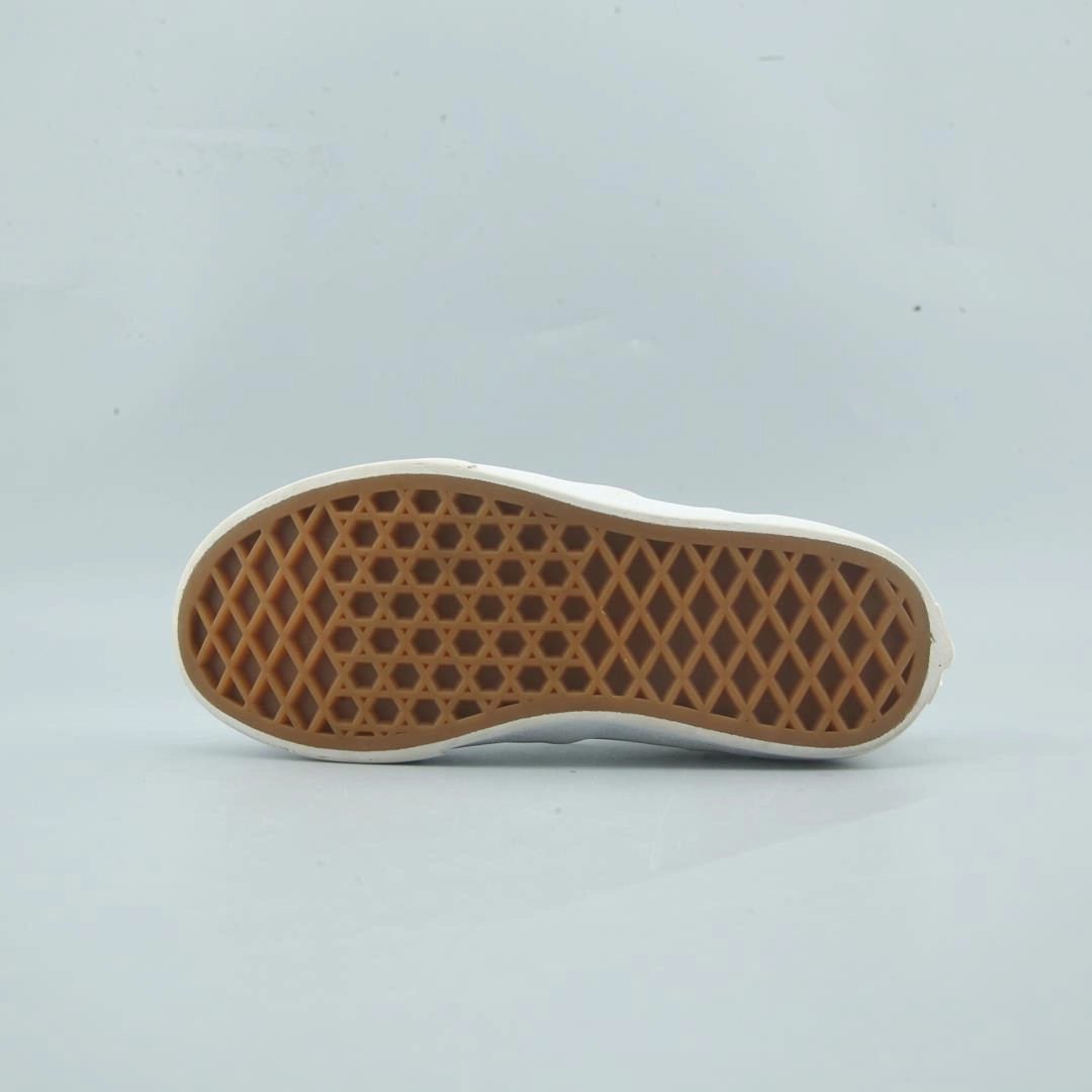 VANS CLASSIC Vans skate shoe imagery