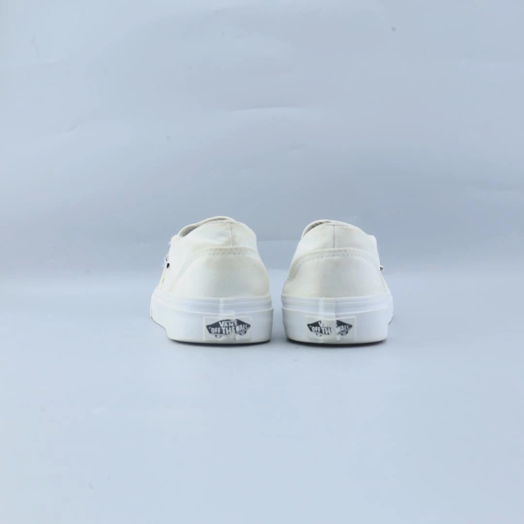 VANS CLASSIC Vans skate shoe imagery
