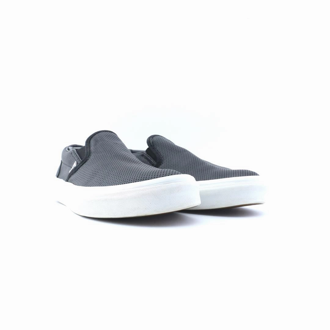VANS CLASSIC Vans skate shoe imagery