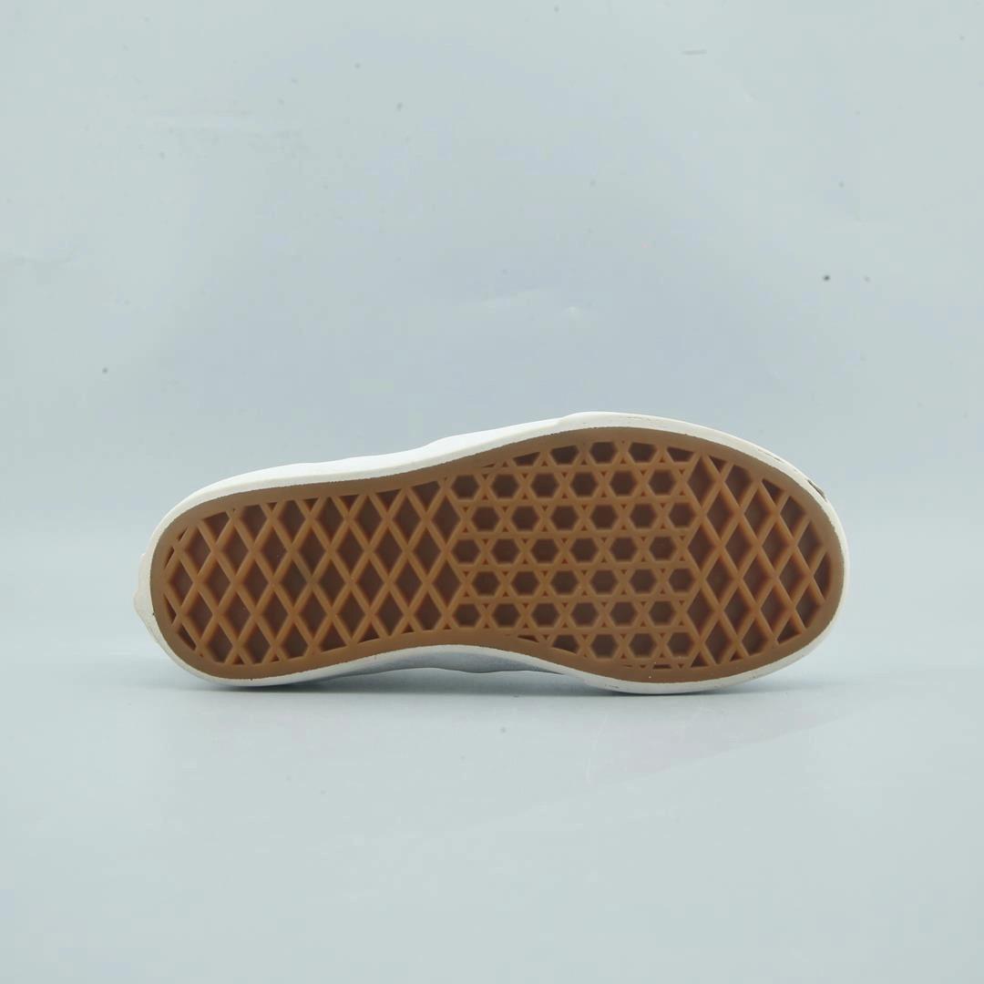VANS CLASSIC Vans skate shoe imagery