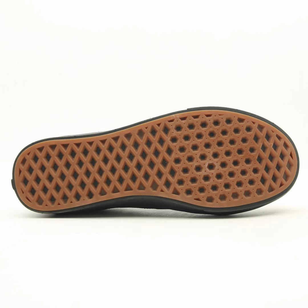 VANS COMFYCUSH OLD SKOOL Vans casual shoe snapshots
