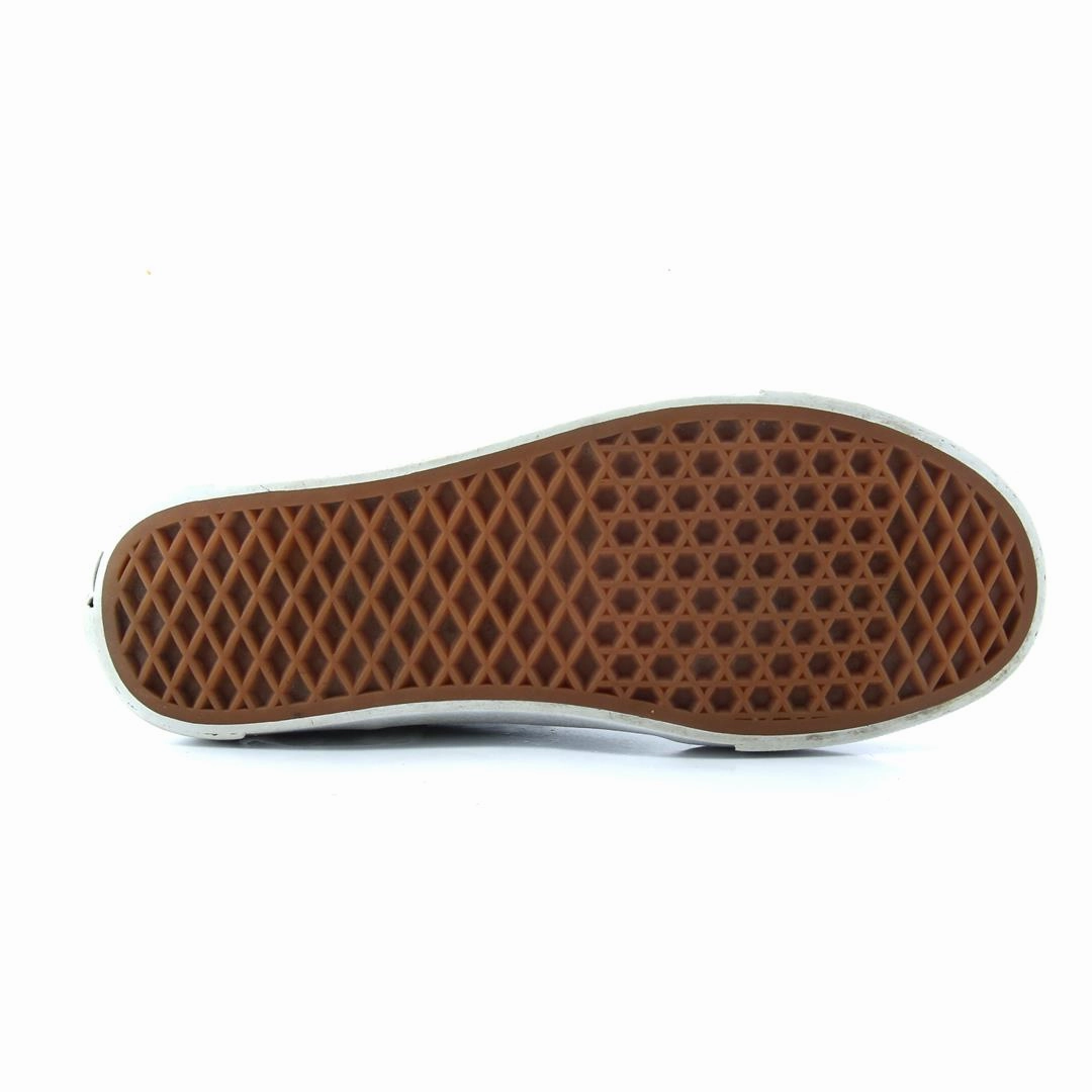 VANS KNU SKOOL X Vans classic sneaker styles