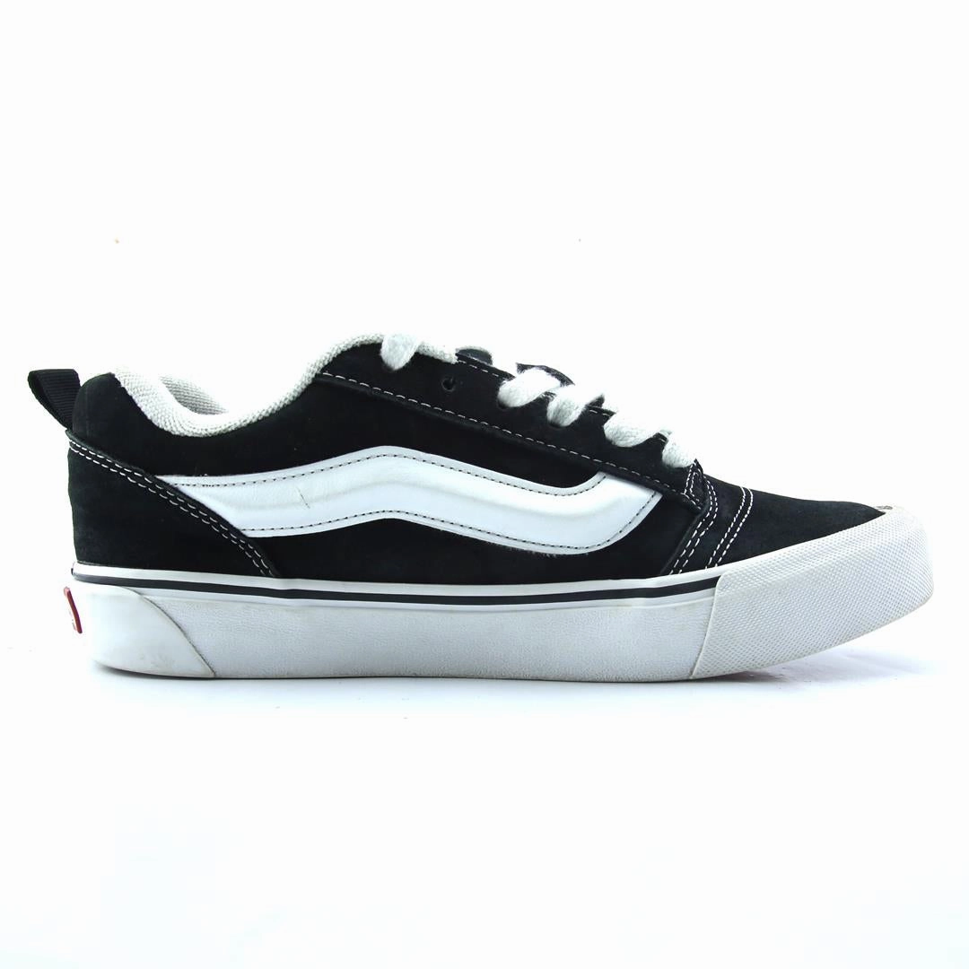 VANS KNU SKOOL X Vans classic sneaker styles