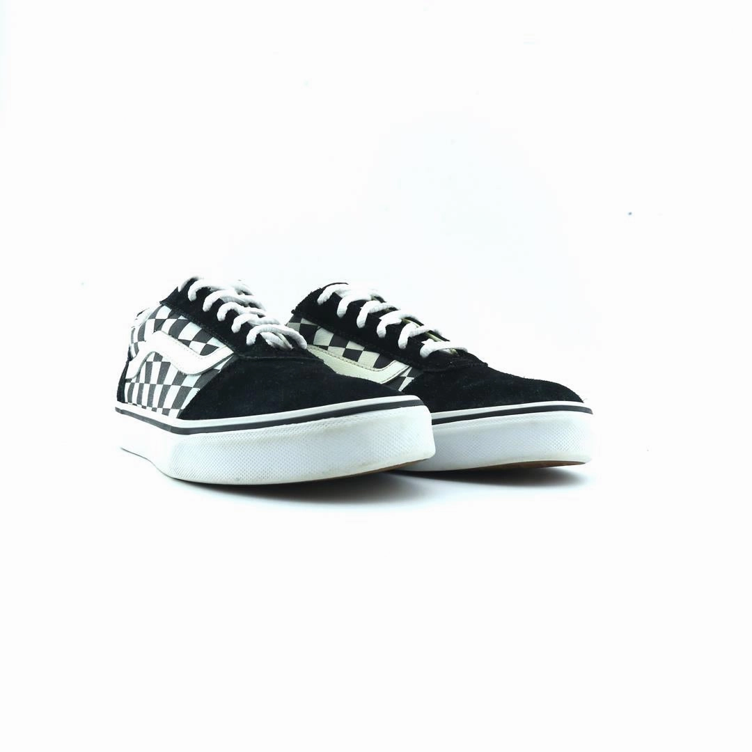 VANS OLD SKOOL  CHECKERBOARD Vans skate shoe imagery
