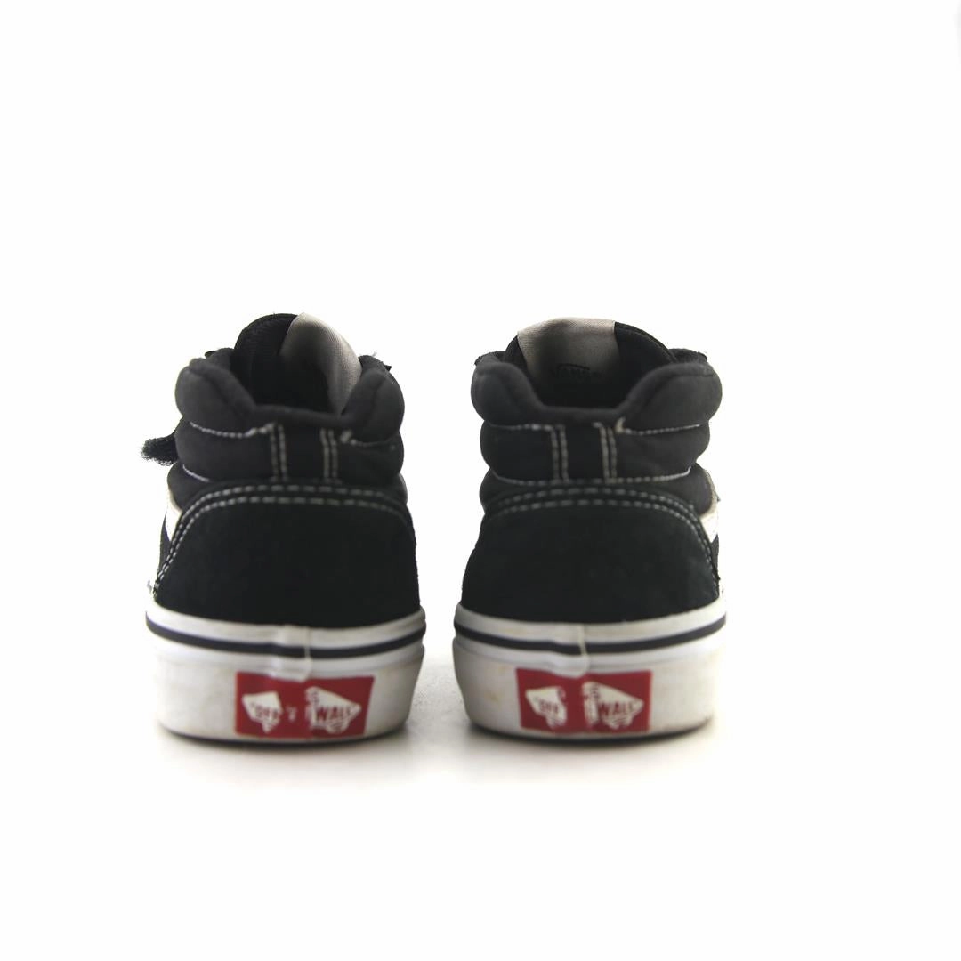 VANS OLD SKOOL Vans casual shoe snapshots