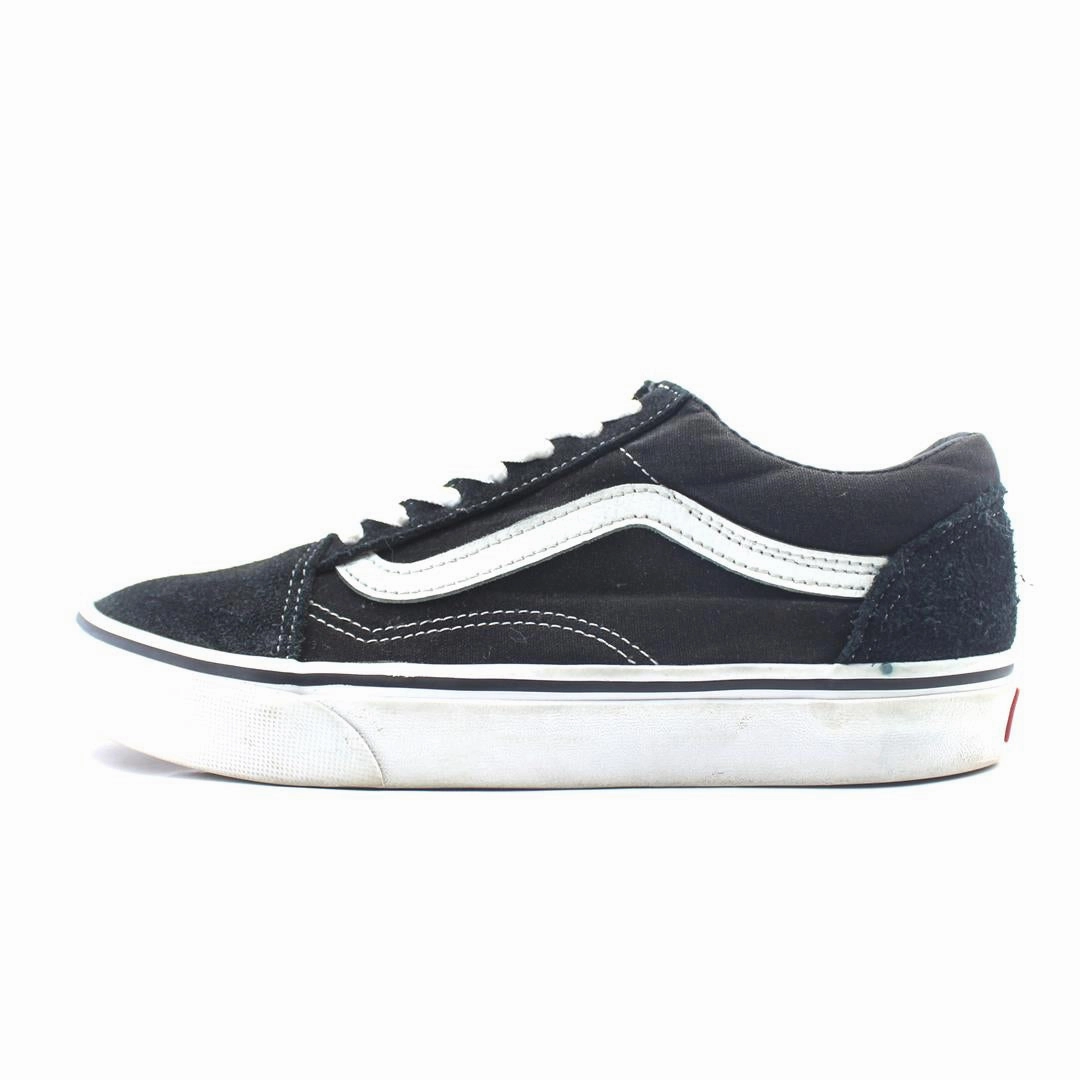 VANS OLD SKOOL Vans retro-inspired footwear styles