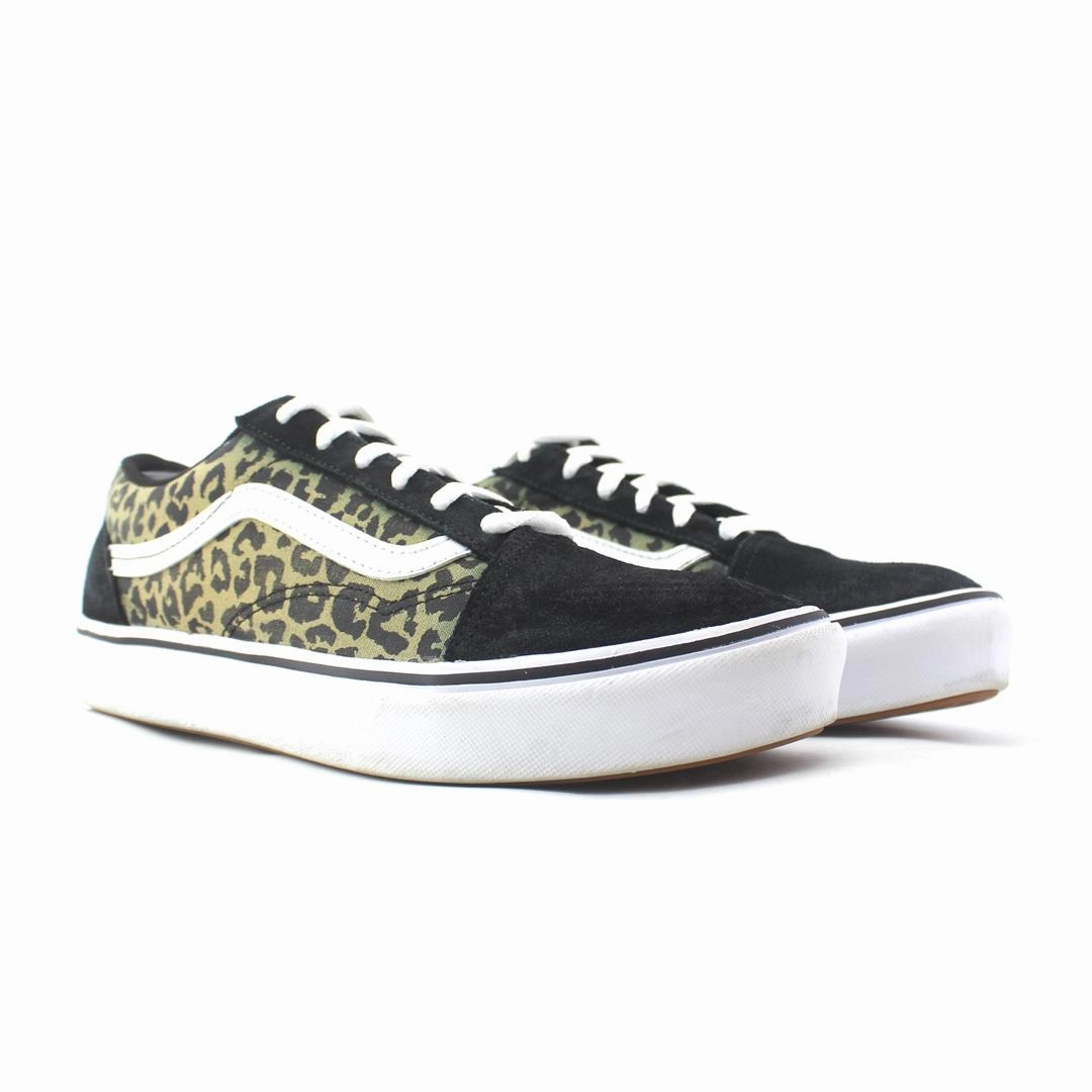 VANS OLD SKOOL Vans casual shoe snapshots