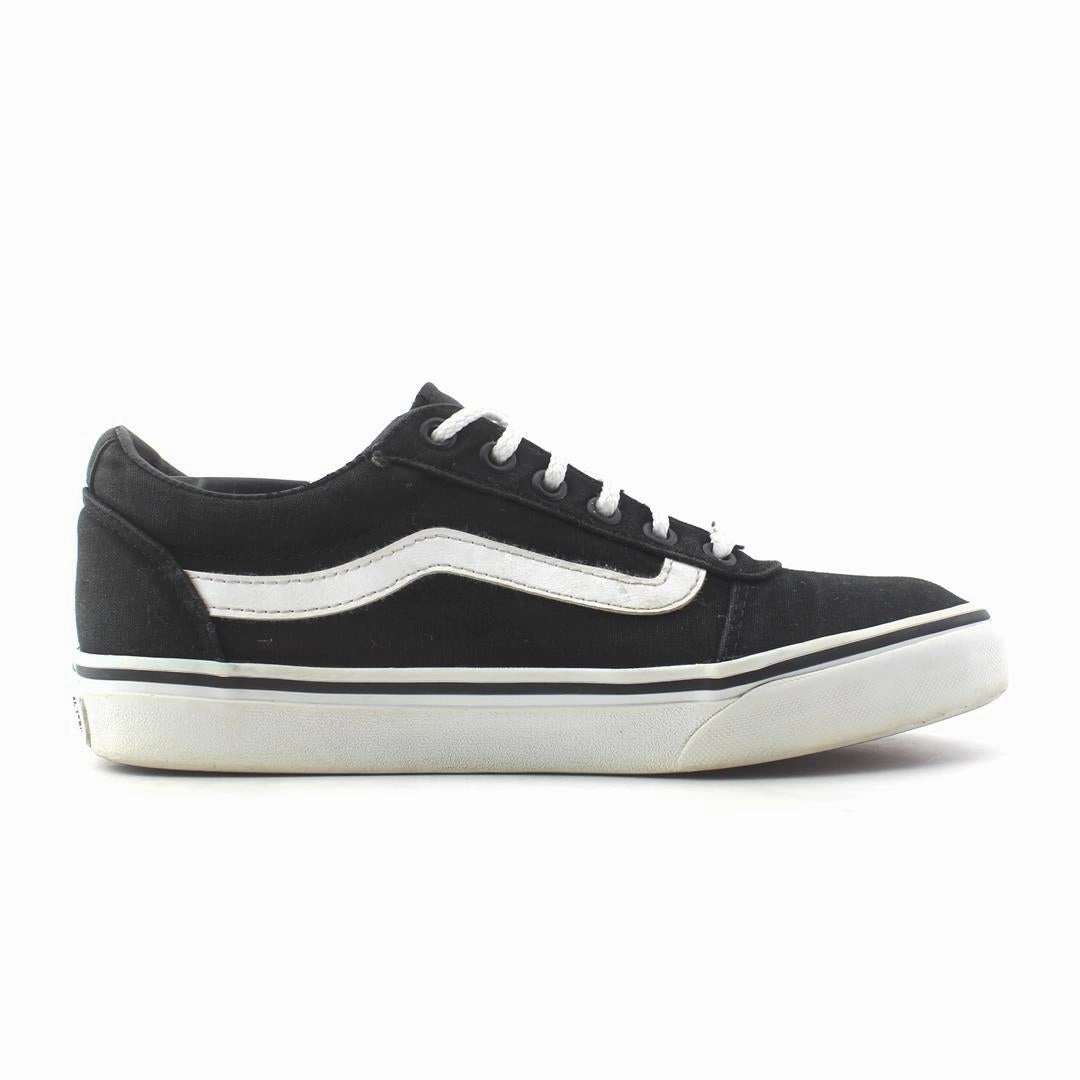 VANS OLD SKOOL Vans casual shoe snapshots