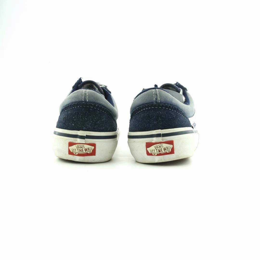 VANS OLD SKOOL Vans casual shoe snapshots
