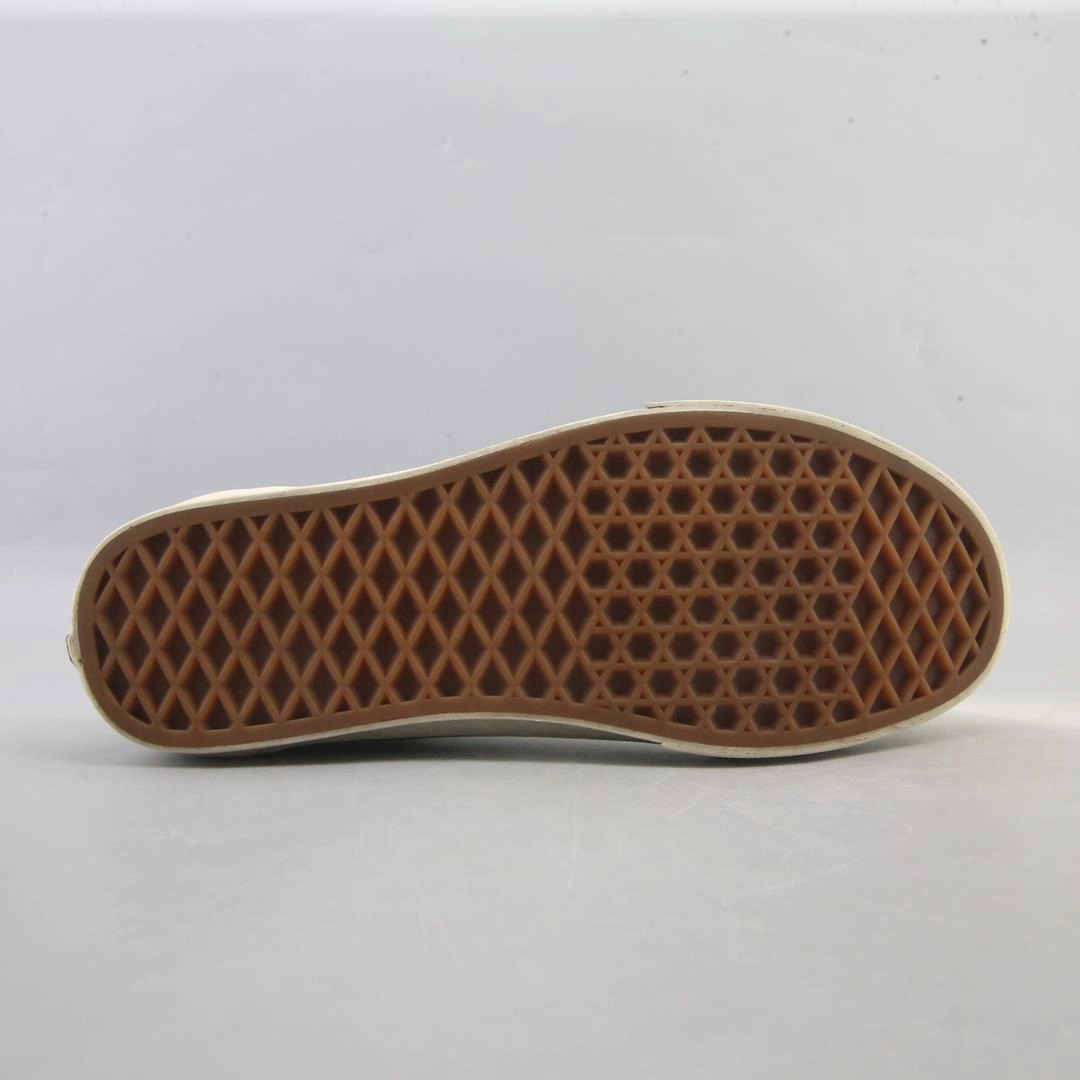 VANS OLD SKOOL Vans casual shoe snapshots