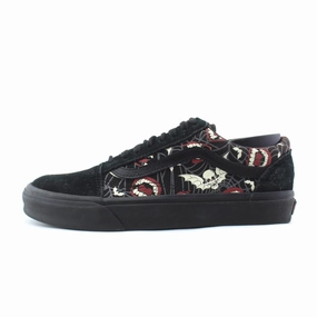VANS OLD SKOOL Vans retro-inspired footwear styles