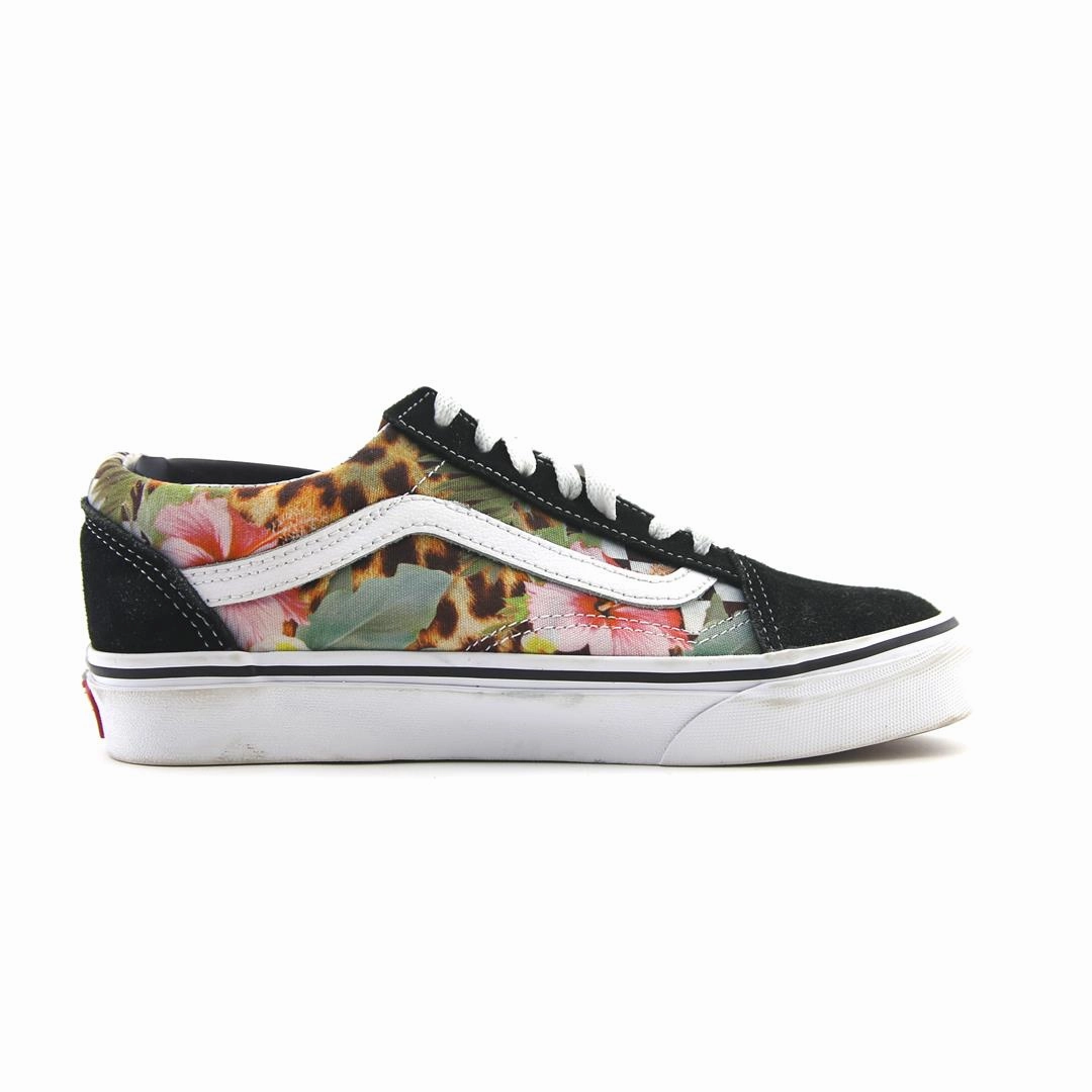 VANS OLD SKOOL Vans casual shoe snapshots