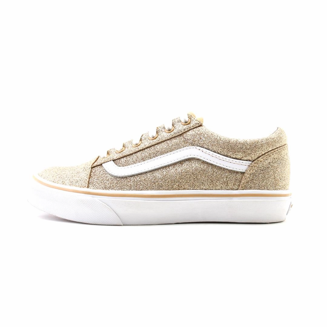 VANS OLD SKOOL Vans retro-inspired footwear styles