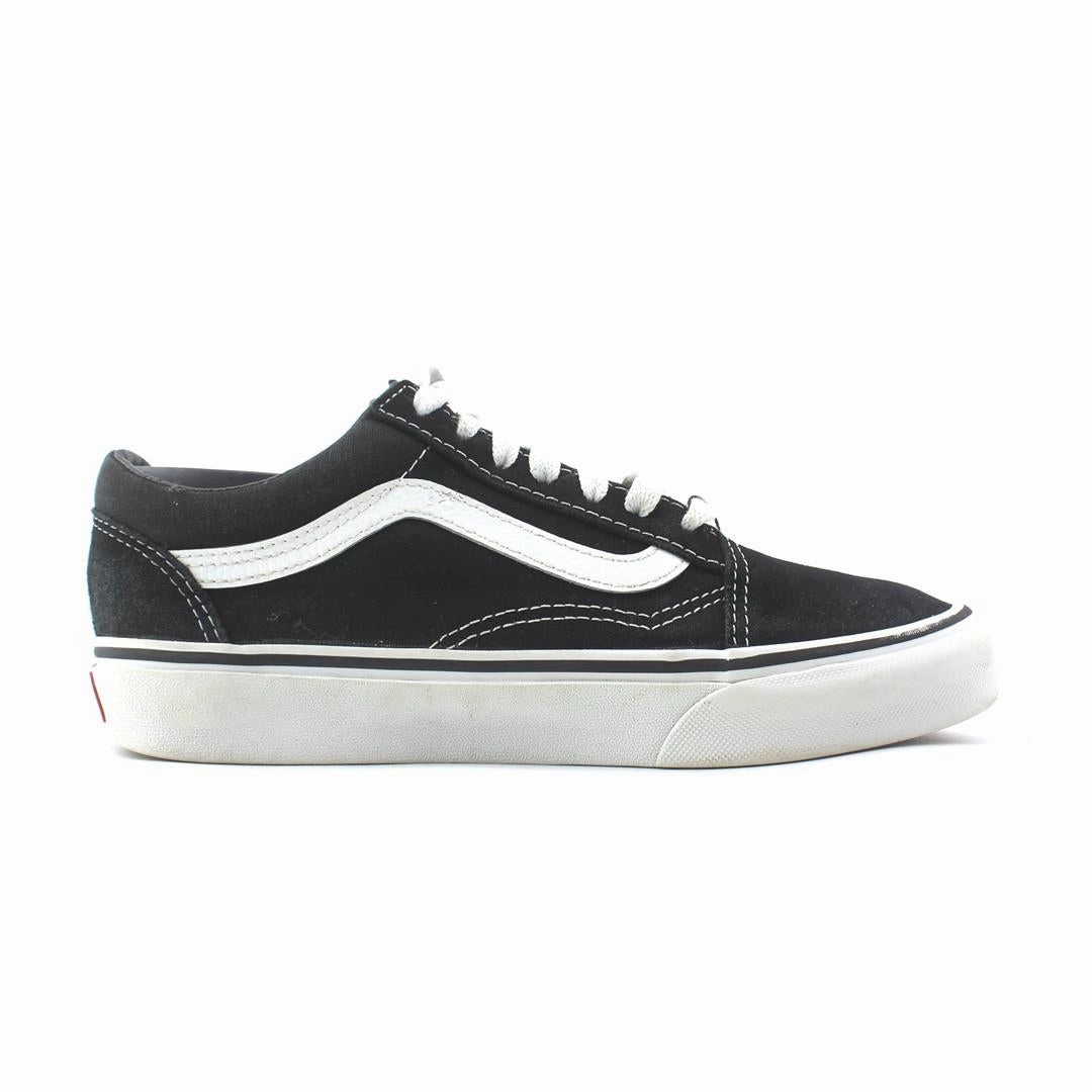 VANS OLD SKOOL Vans casual shoe snapshots