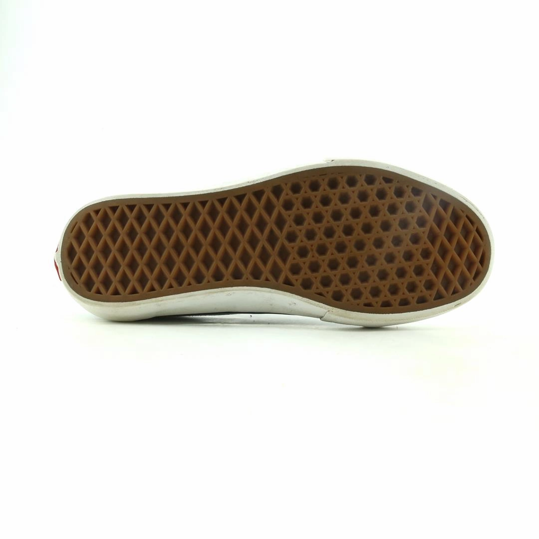 VANS OLD SKOOL Vans casual shoe snapshots