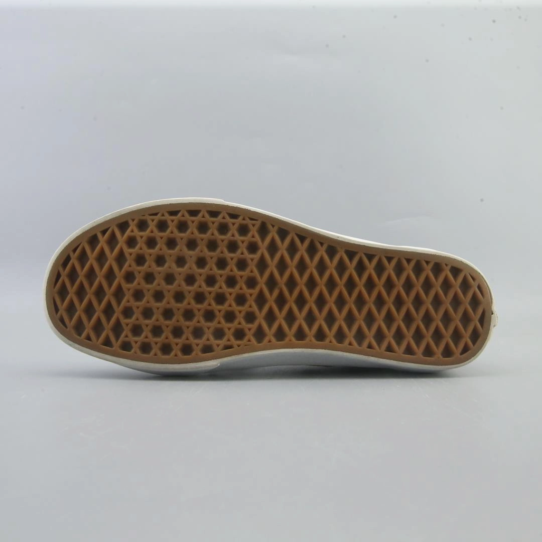 VANS OLD SKOOL Vans casual shoe snapshots