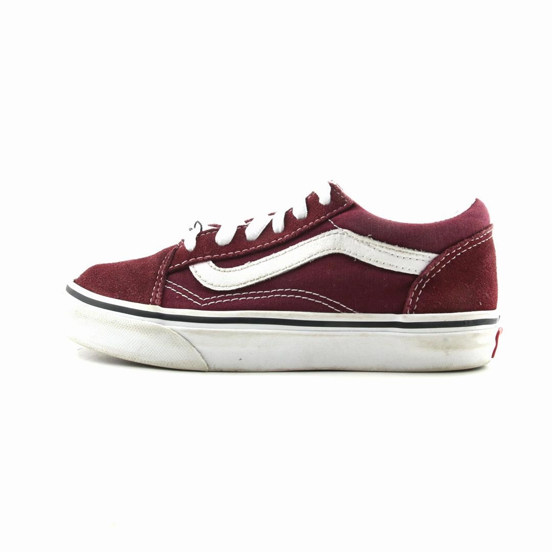 VANS OLD SKOOL Vans iconic skate shoe designs