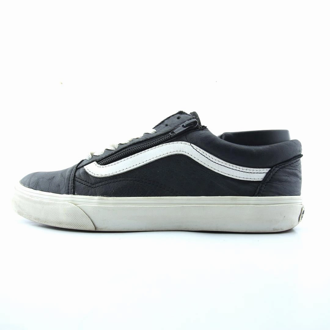 VANS OLD SKOOL Vans iconic skate shoe designs
