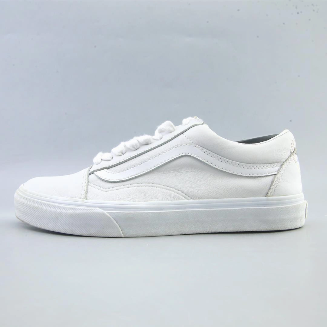 VANS OLD SKOOL Vans iconic skate shoe designs