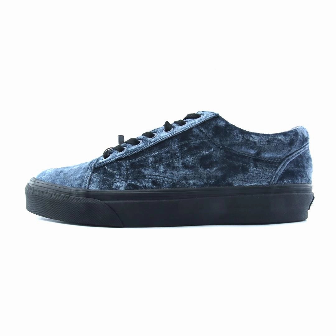 VANS OLD SKOOL Vans iconic skate shoe designs