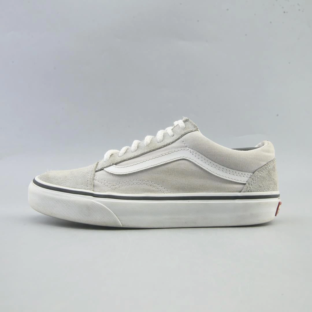 VANS OLD SKOOL Vans iconic skate shoe designs