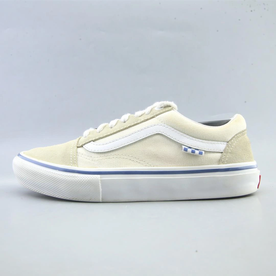 VANS OLD SKOOL Vans iconic skate shoe designs