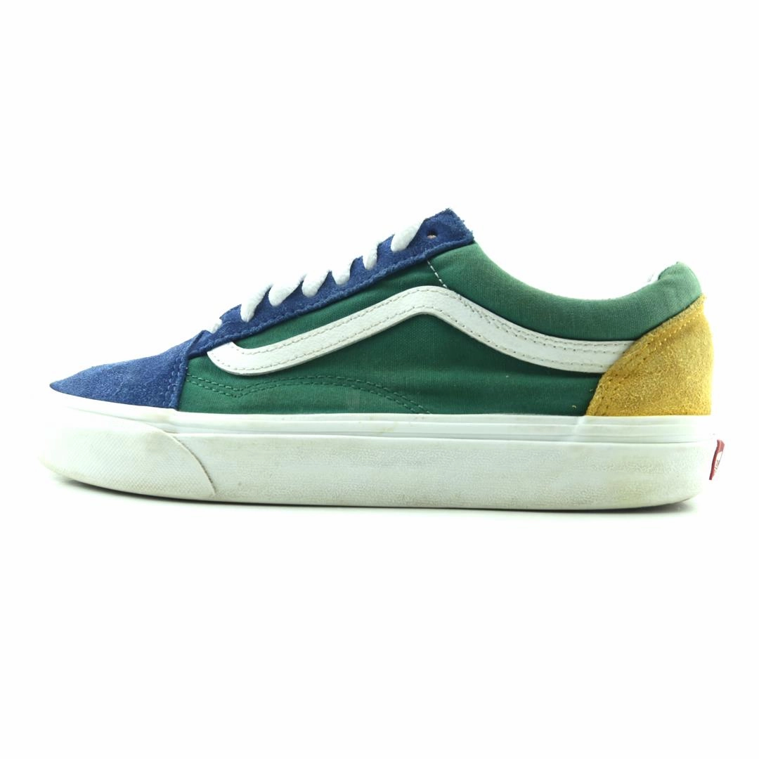 VANS OLD SKOOL Vans iconic skate shoe designs